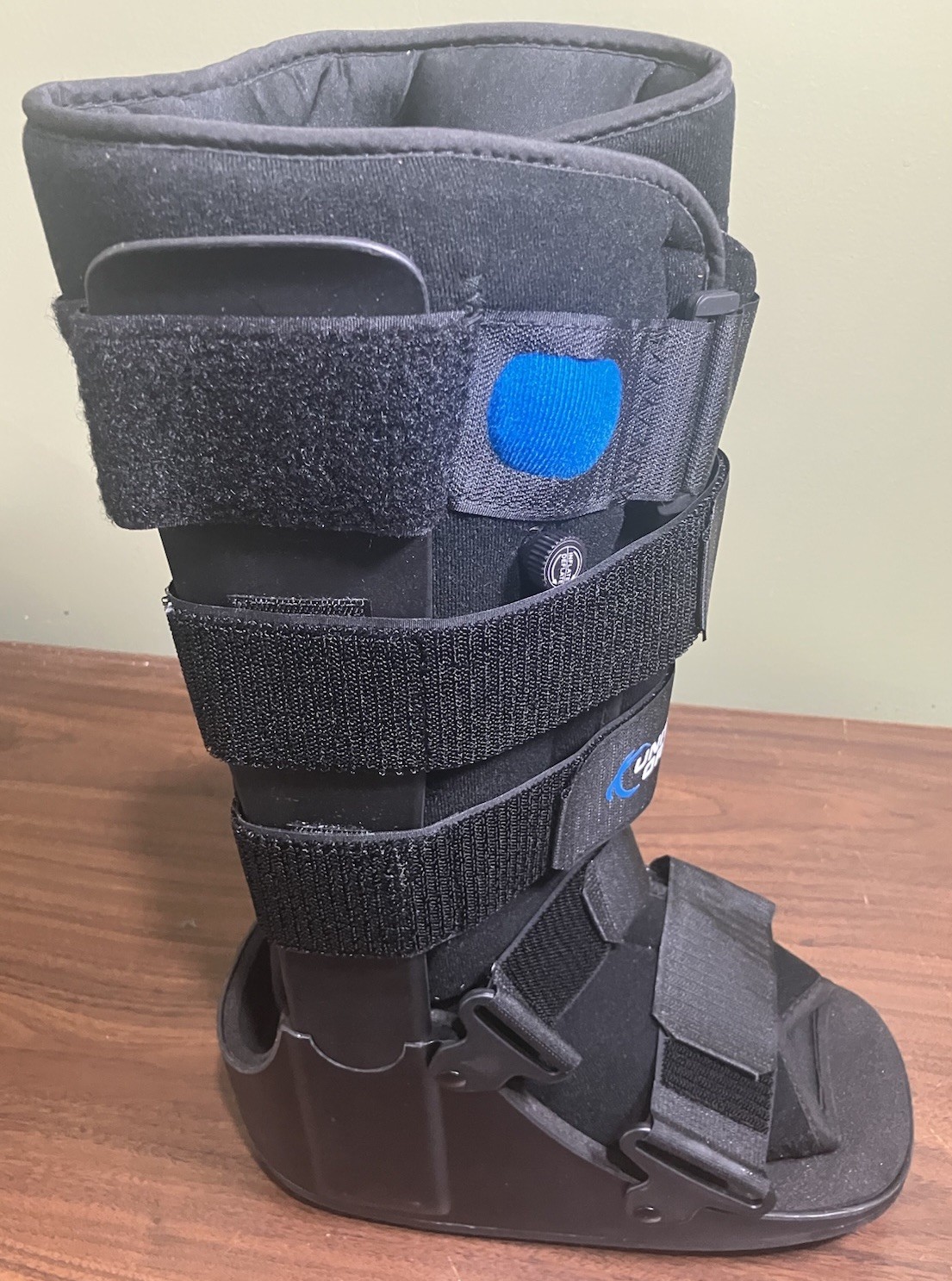 New United Ortho air Walker Fracture Tall Medical Boot size SM