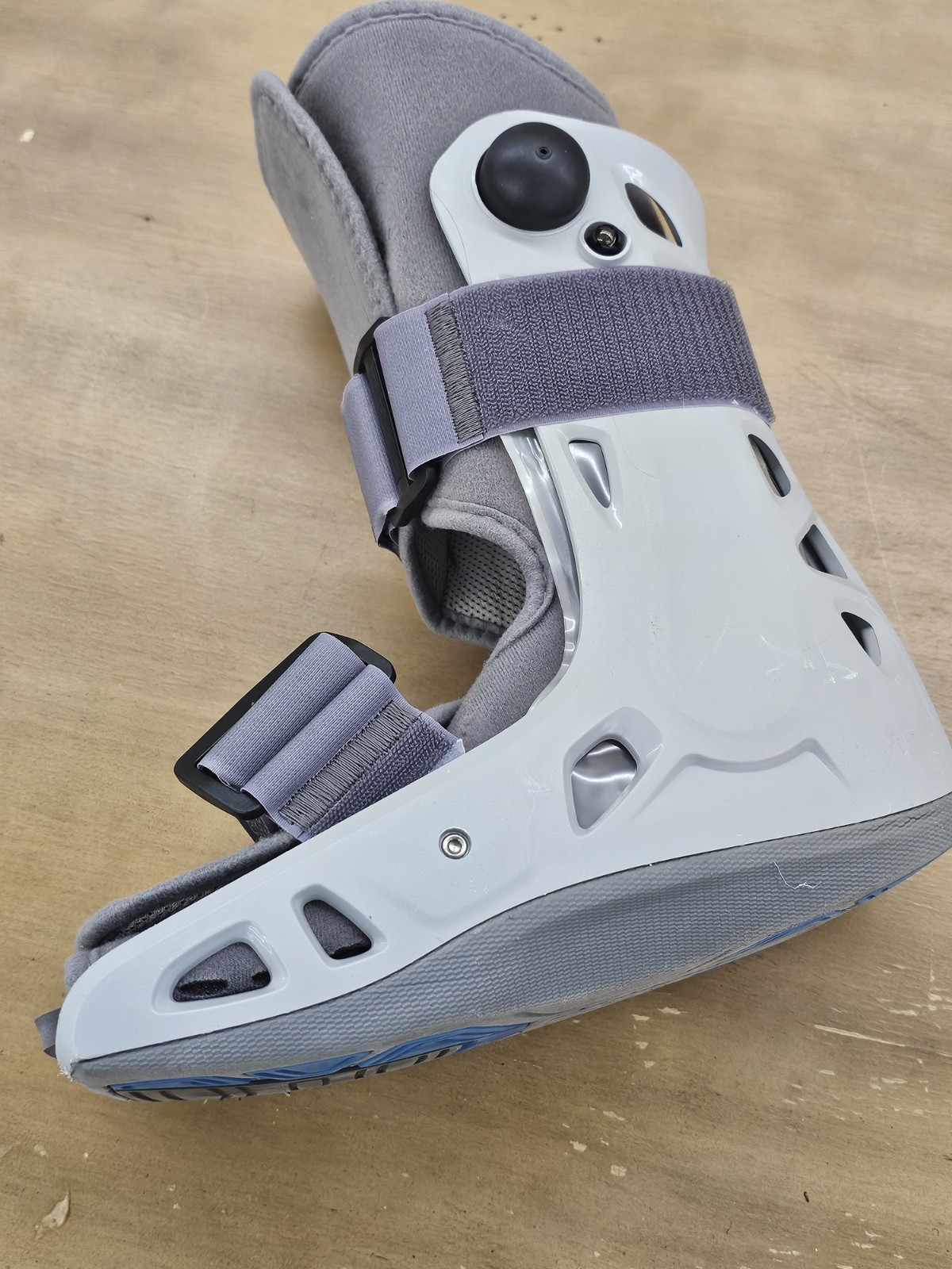Aircast DJO Size Medium Gray Walking Boot Foot Brace