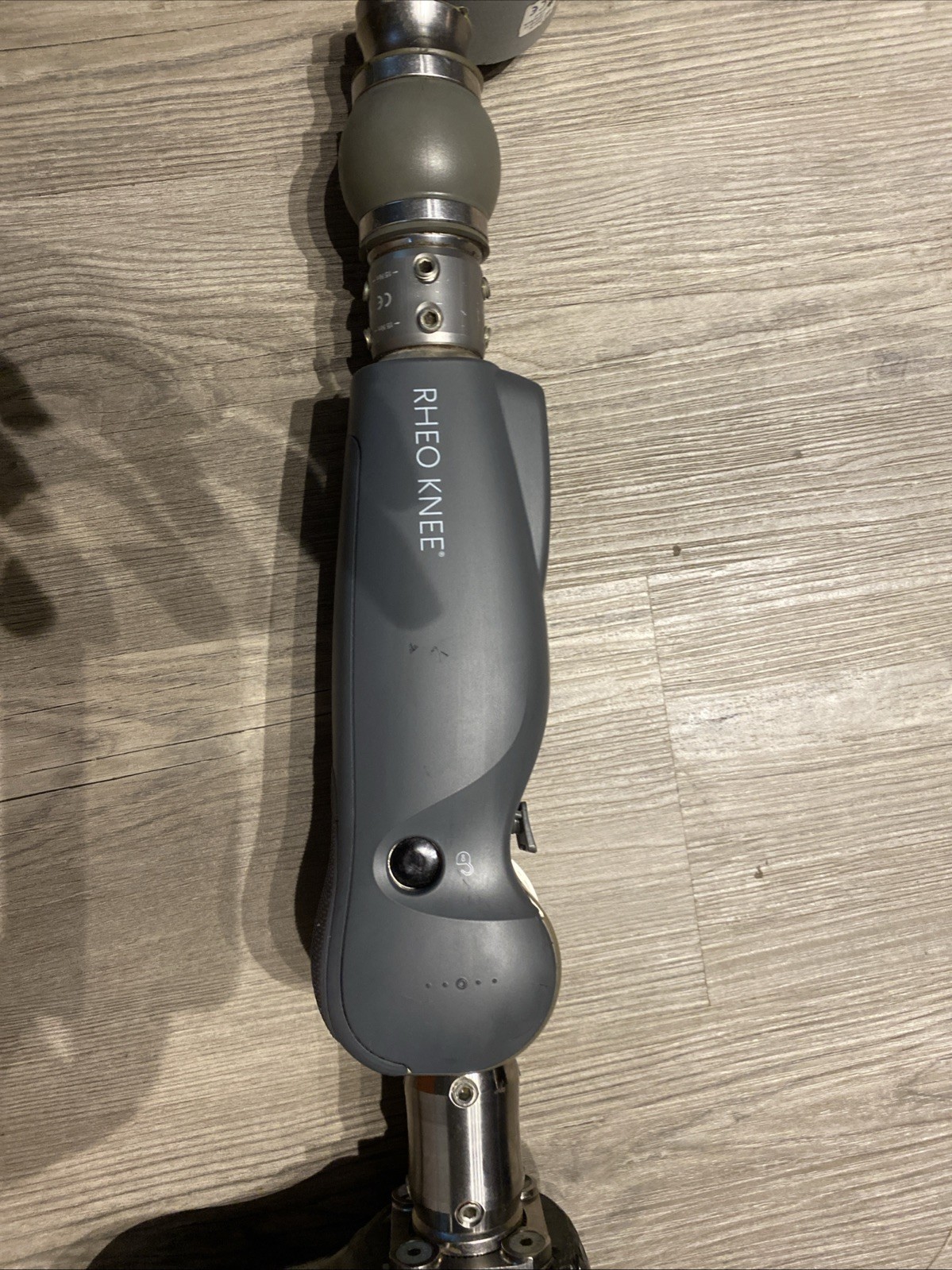 2O17 Ossur Rheo 3 Microprocessor Prosthetic Knee Excellent Conditions.