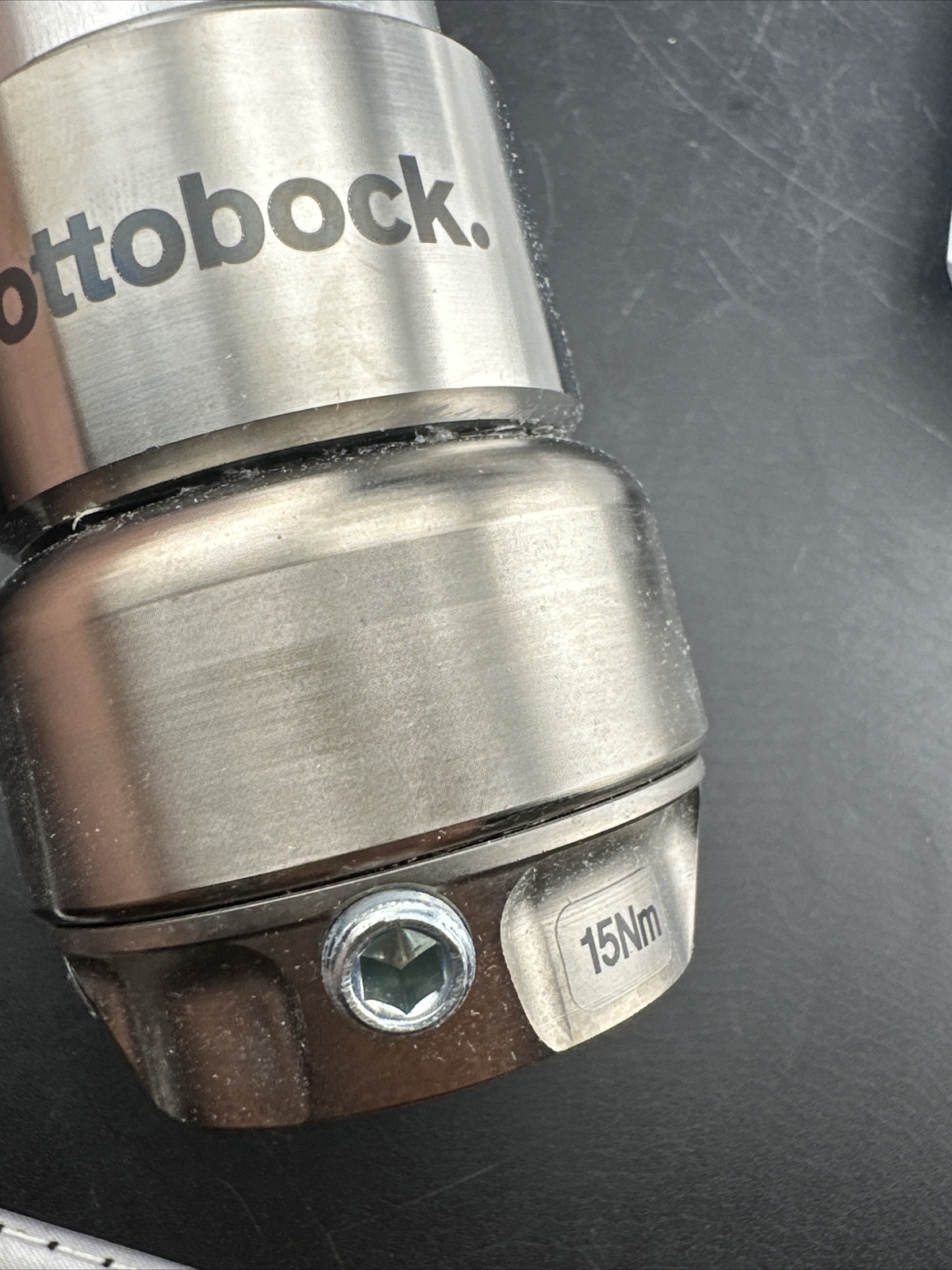 Ottobock Otto Bock Prosthetic 2R67 Pylon W/ torsion Adapter. 34mm. New Ht 30.5cm
