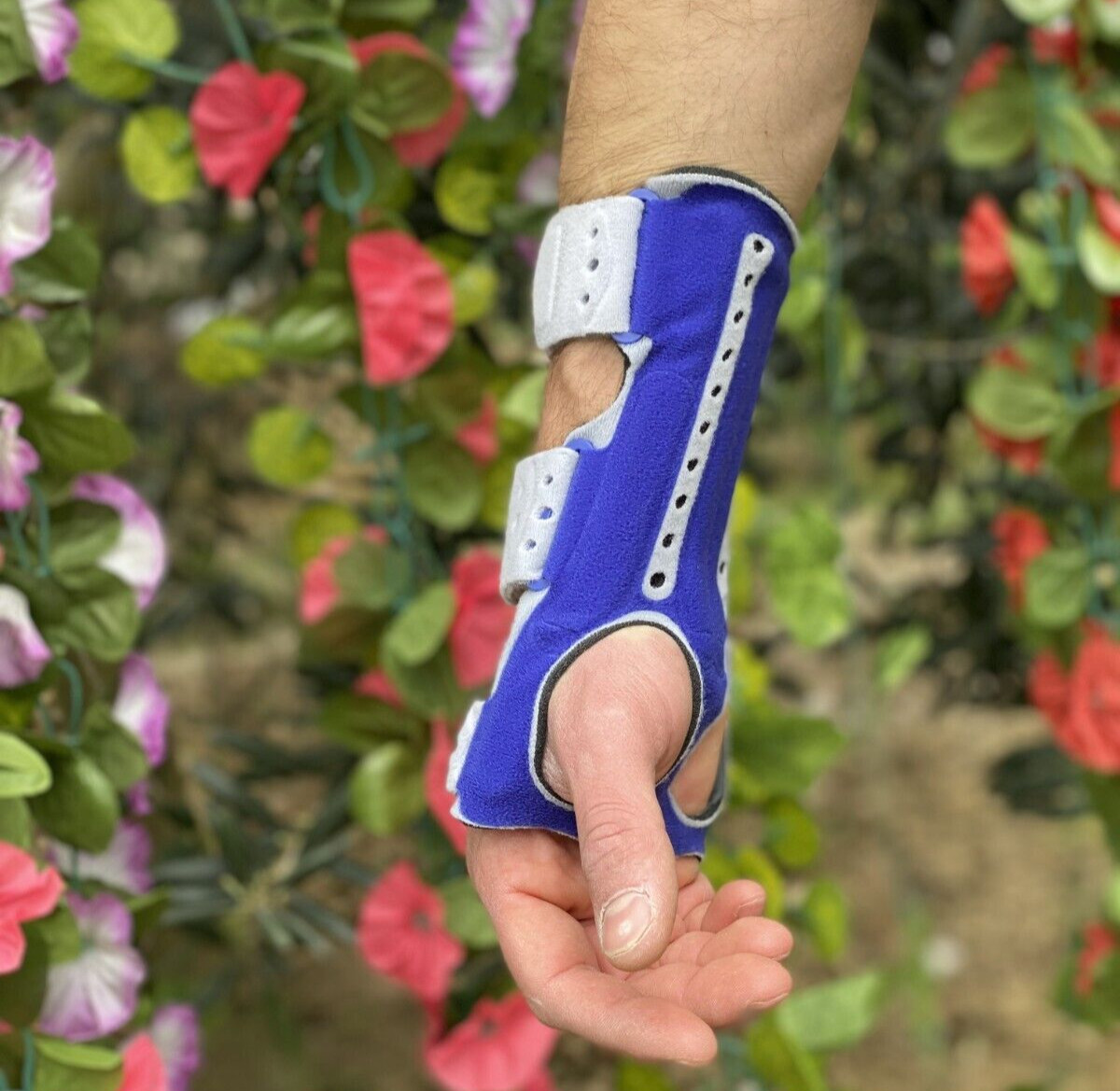 Bauerfeind Manuloc Wrist Stabilizing Support Size 1 Right Or Left Carpus Joint