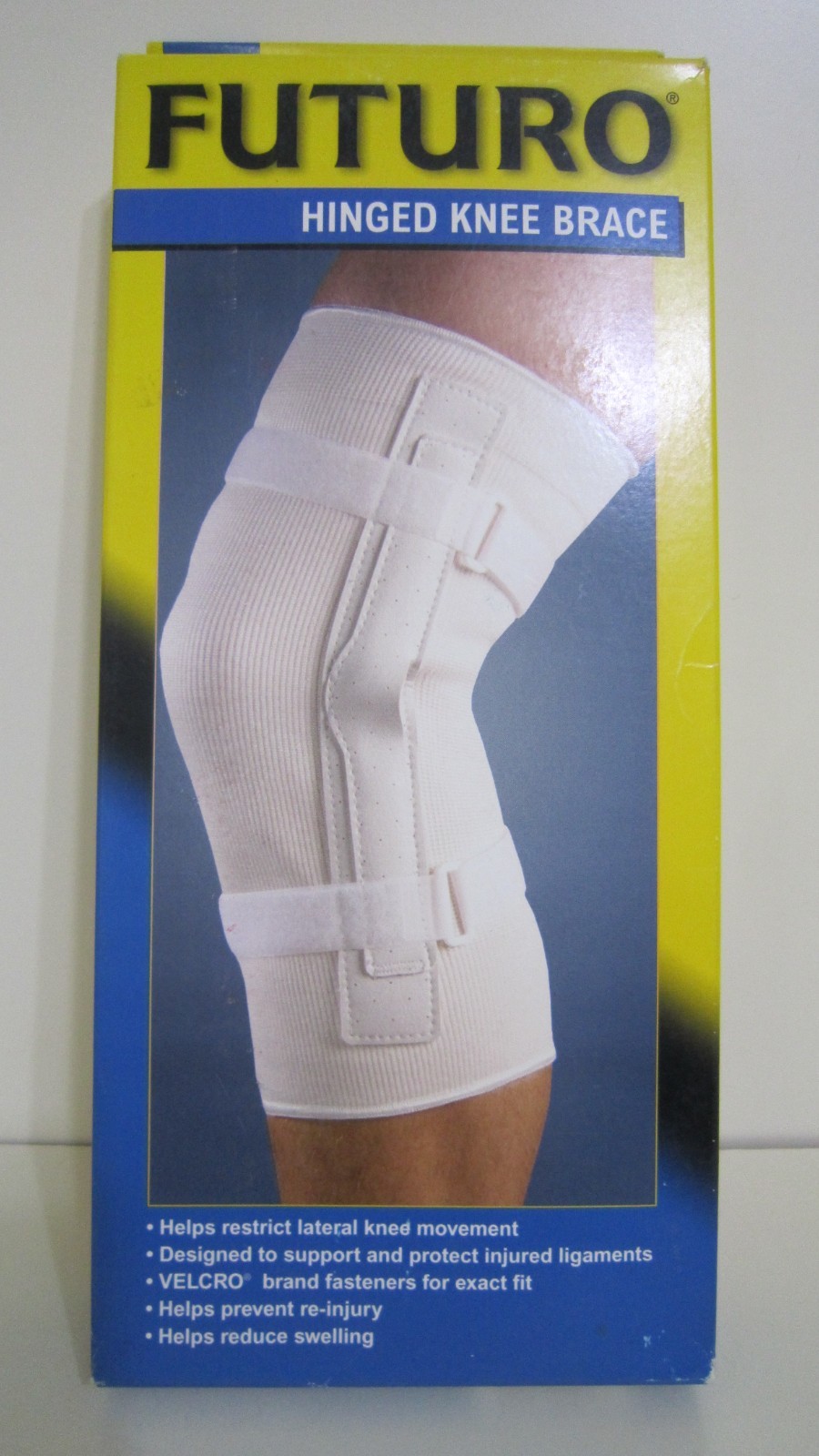 FUTURO HINGED KNEE BRACES SIZE M