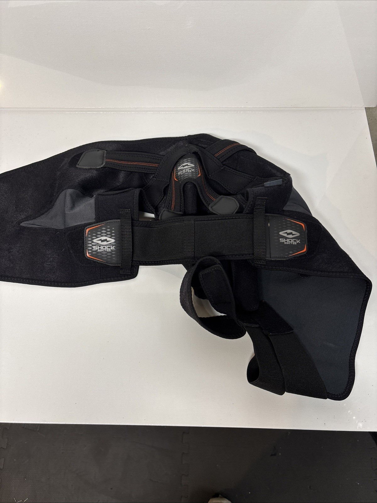 Shock Doctor Shoulder Brace Level 3 Support With Stability Control L/XL Black