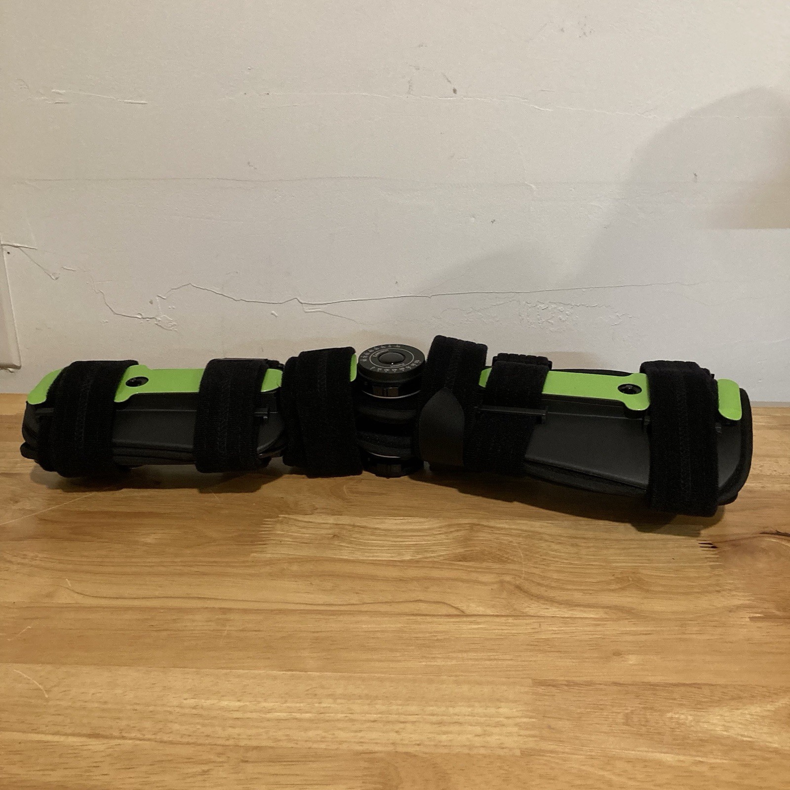 New! Telescoping ROM Post-Operative Knee Brace ACL Hinged 10950 Fits Most Adults