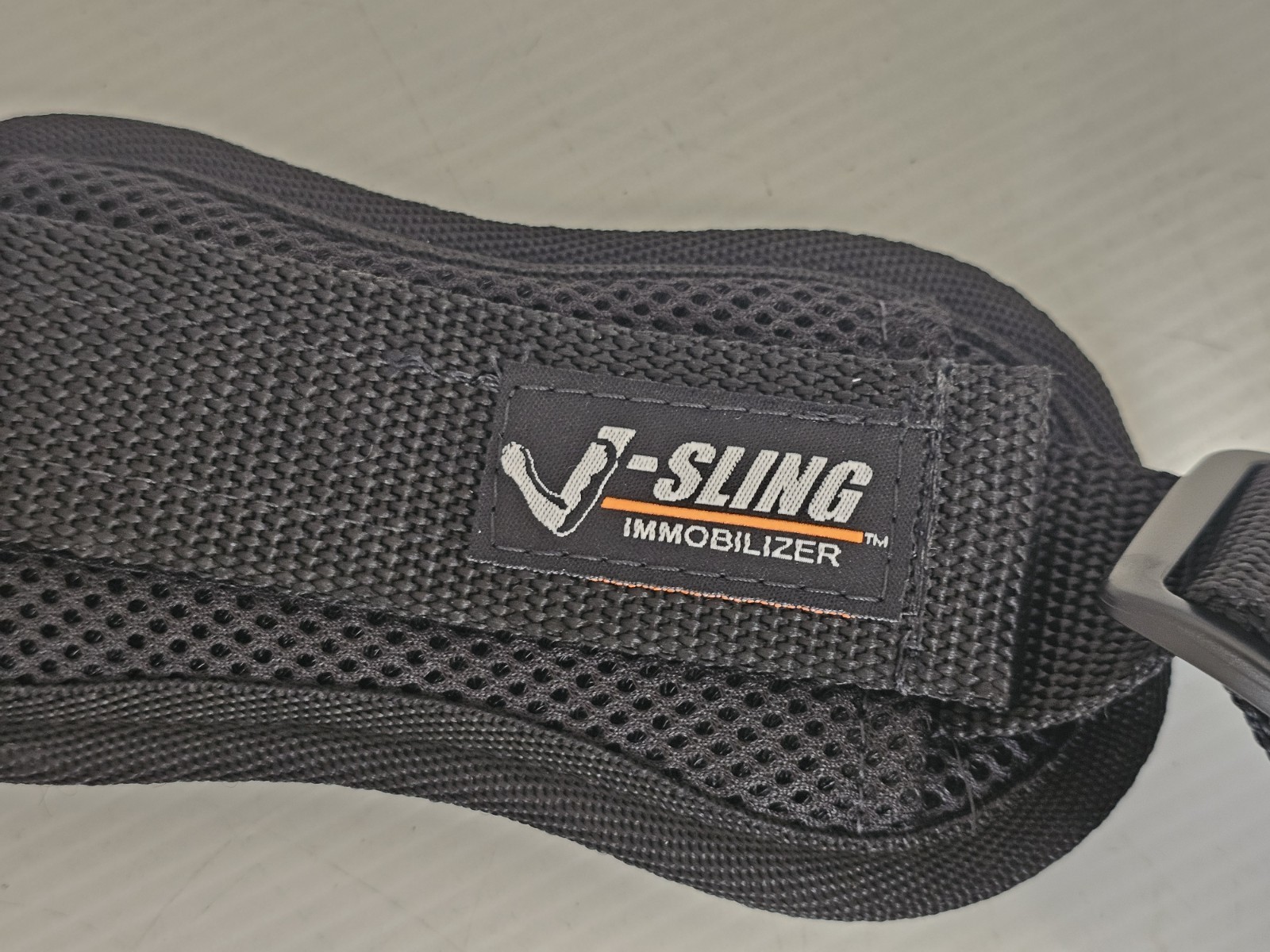 J-Sling Arm Sling Immobilizer Shoulder Support Adjustable Padded Black NEW