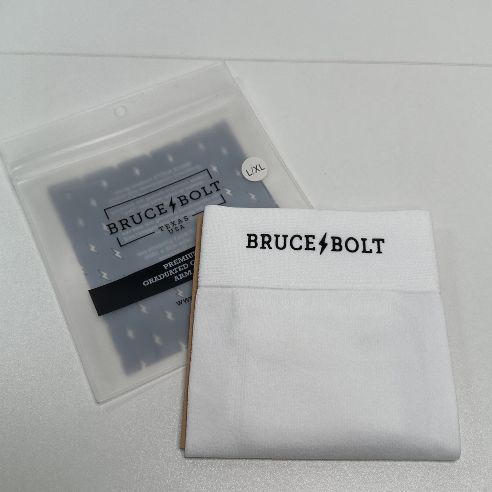 Bruce Bolt Premium Pro Graduated Compression Arm Sleeve Size L/XL White/Black