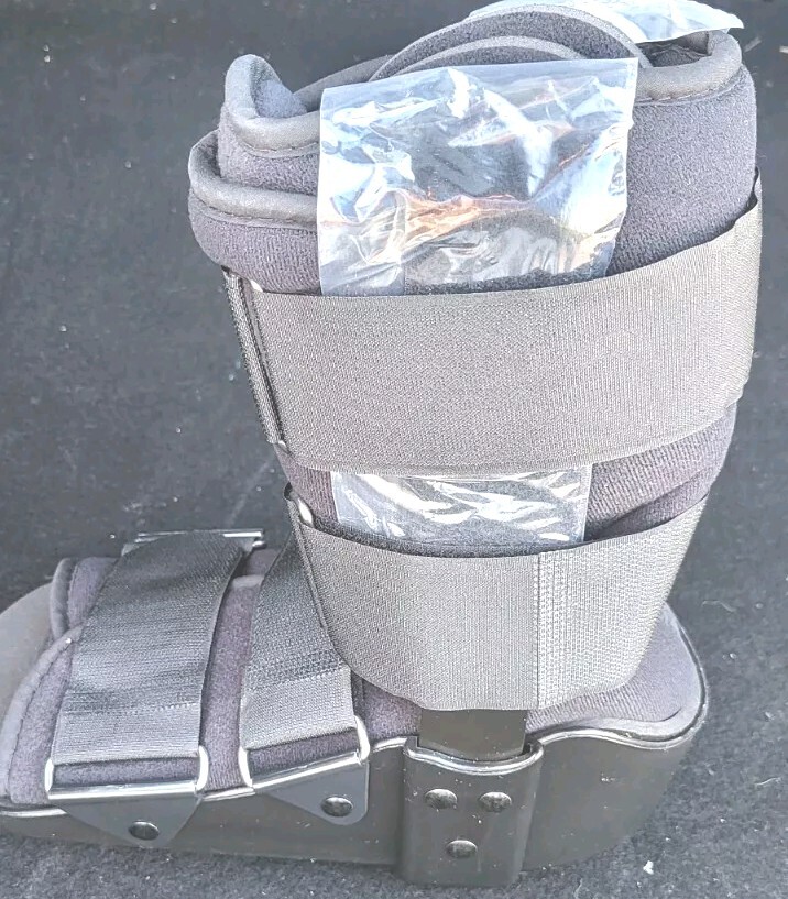 Kefit Walking Boot Fracture Boot for Broken Foot, Sprained Ankle-Small ✍️