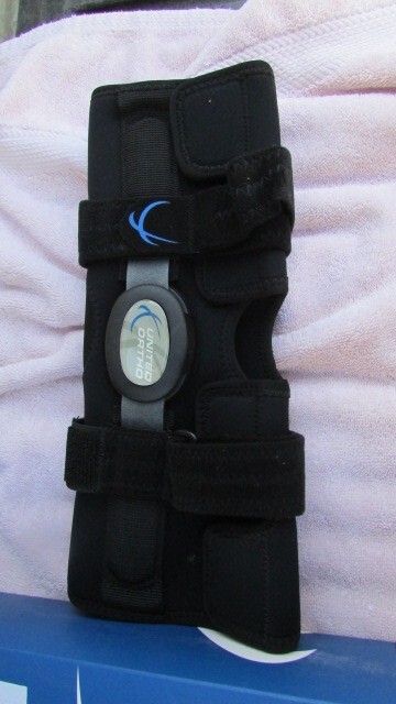 NEW ORTHO8 Cryo Pneumatic Ortosis 2 Gels Knee Brace 90 40-4001 BK-15