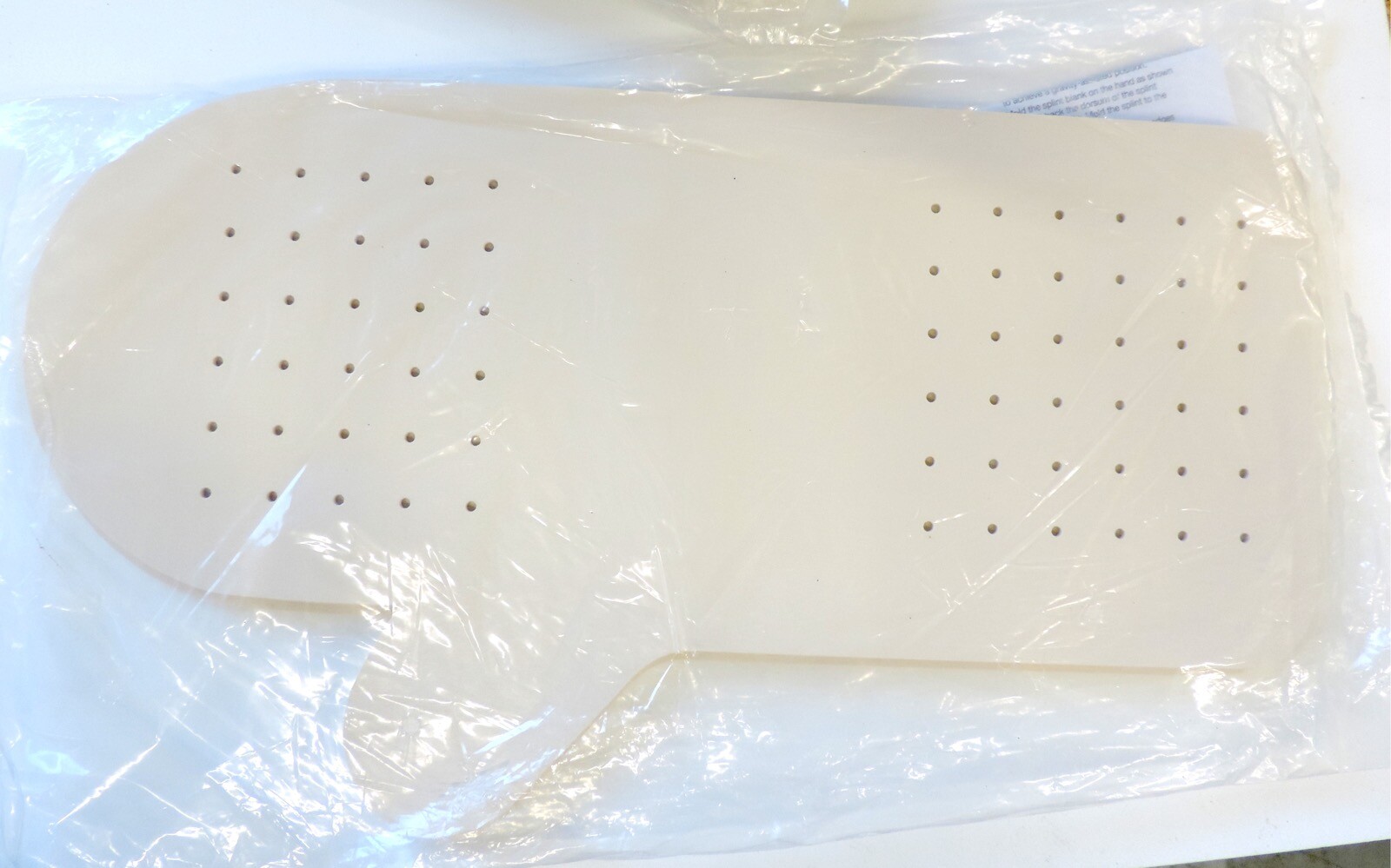 Rolyan 566401 Resting Pan Mitt Tailorsplint 1/8″ Precuts Plus MEDIUM – 3 Pack