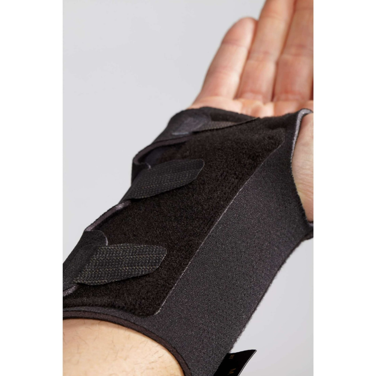 ACE Reversible Wrist Brace Splint Adjustable Support Left/Right Hand 1 Count