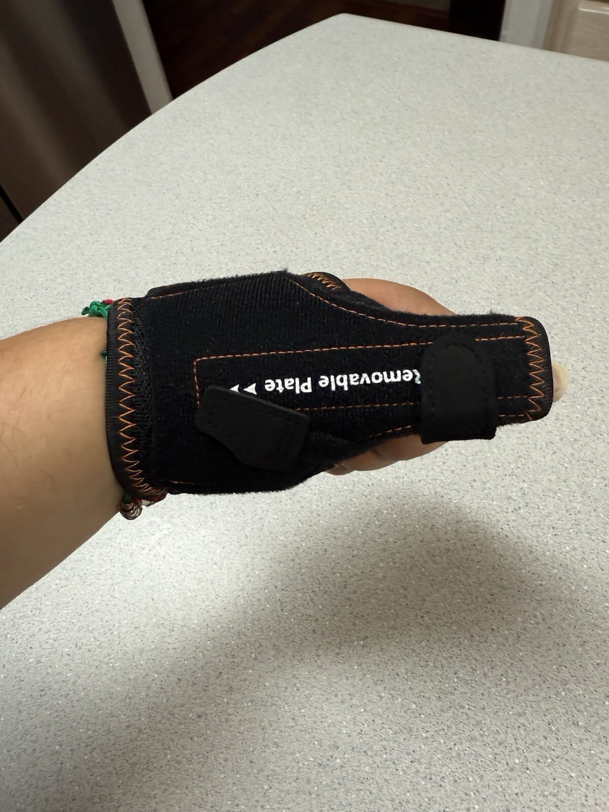 Curecare Adjustable Thumb Brace with Strap – CMC MCP Joint Splint One Size Left