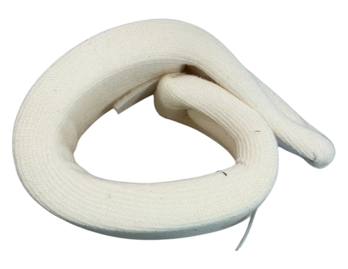 OTC Soft Foam Cervical Collar, Medium, 15.5″ – 17.5″ Circumference