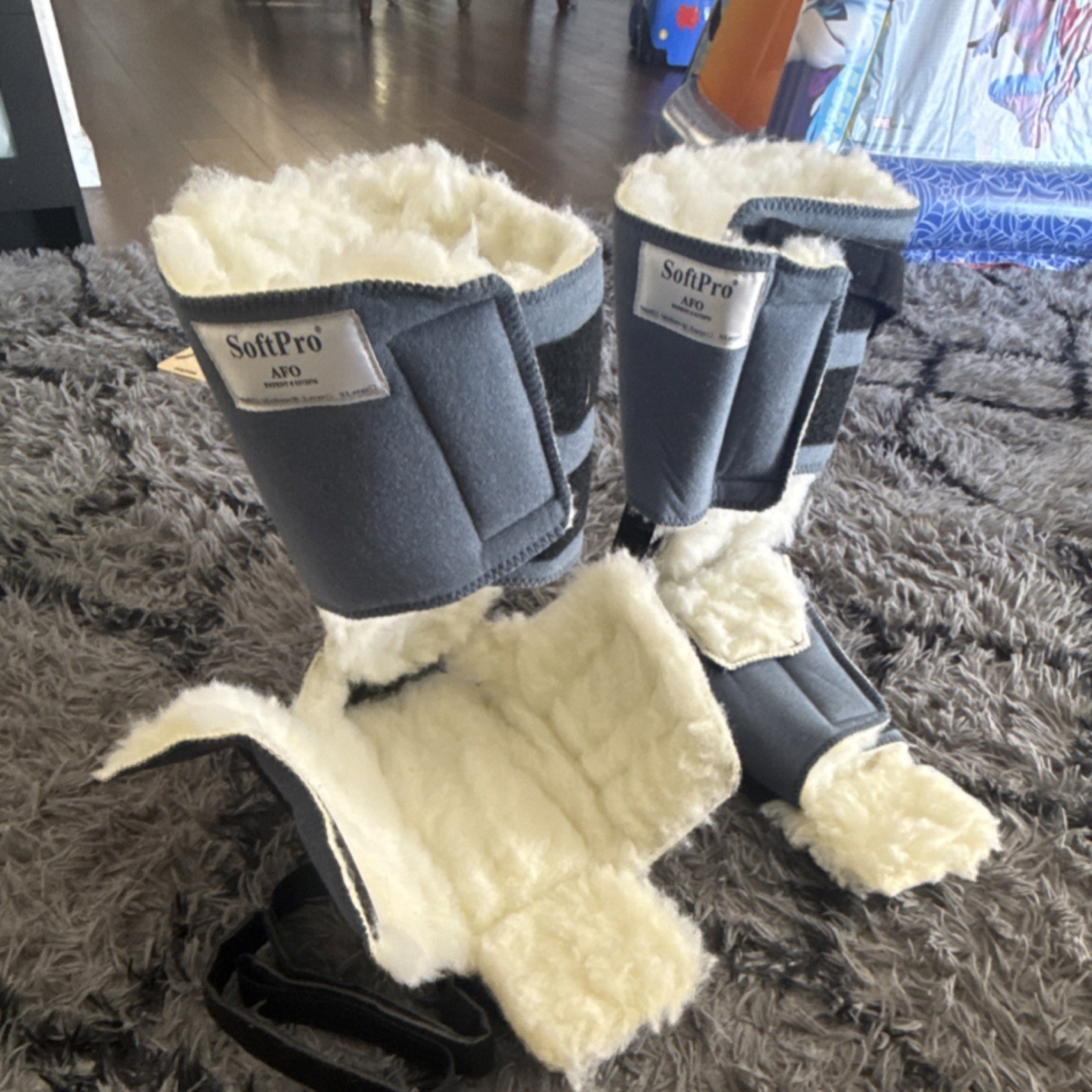 SoftPro AFO Medium Ankle-Foot Orthosis Leg Brace Gray White MPN 5372576
