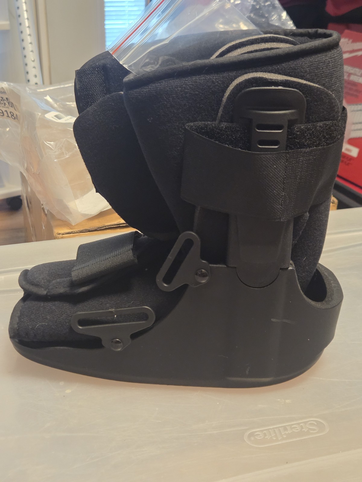 New Jewlri Air Walking Boot Fracture Boot Short Walker Protection Size Small