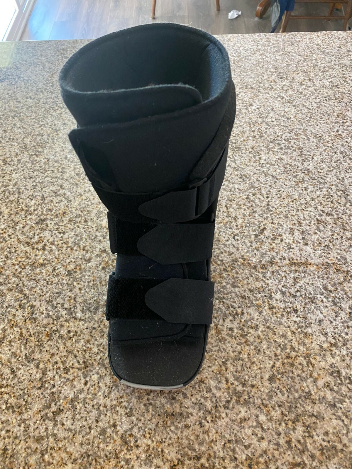 Ovation medical walking boot medium short walker new black 
