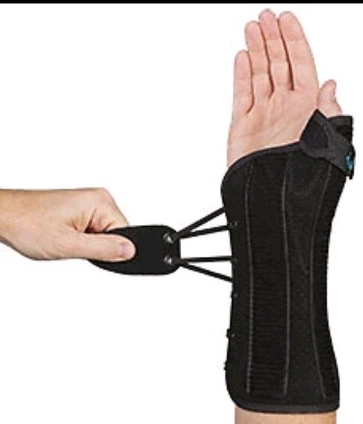 Med Spec Ryno Lacer II – Wrist & Thumb Support – Black Medium Right