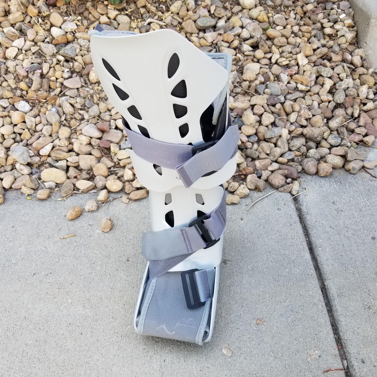 Aircast AirSelect DJO Brace/Walking Boot Medium Air Pump