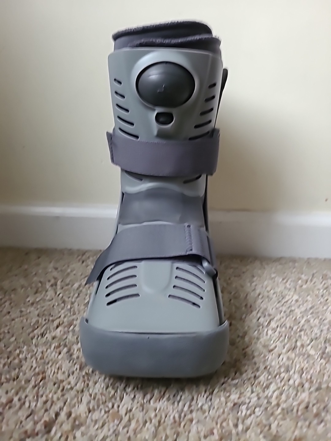 3 Very Good Walking boots Medium Ossur, AirCast, ProCare (B16)
