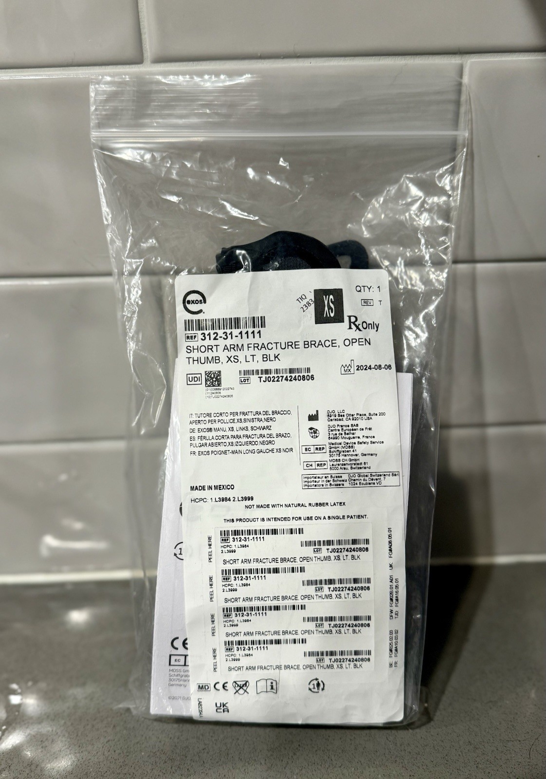BRAND NEW: Exos Short Arm Fracture Brace, Open Thumb, LEFT, BLK, SIZE XS
