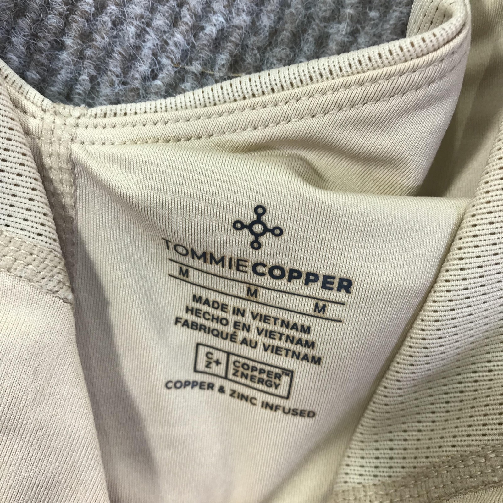 Tommie Copper Shoulder Support Bra Medium Women Znergy Compression Top Supportiv
