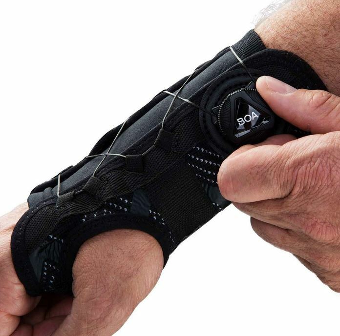 DonJoy Bionic Reel-Adjust Wrist Brace