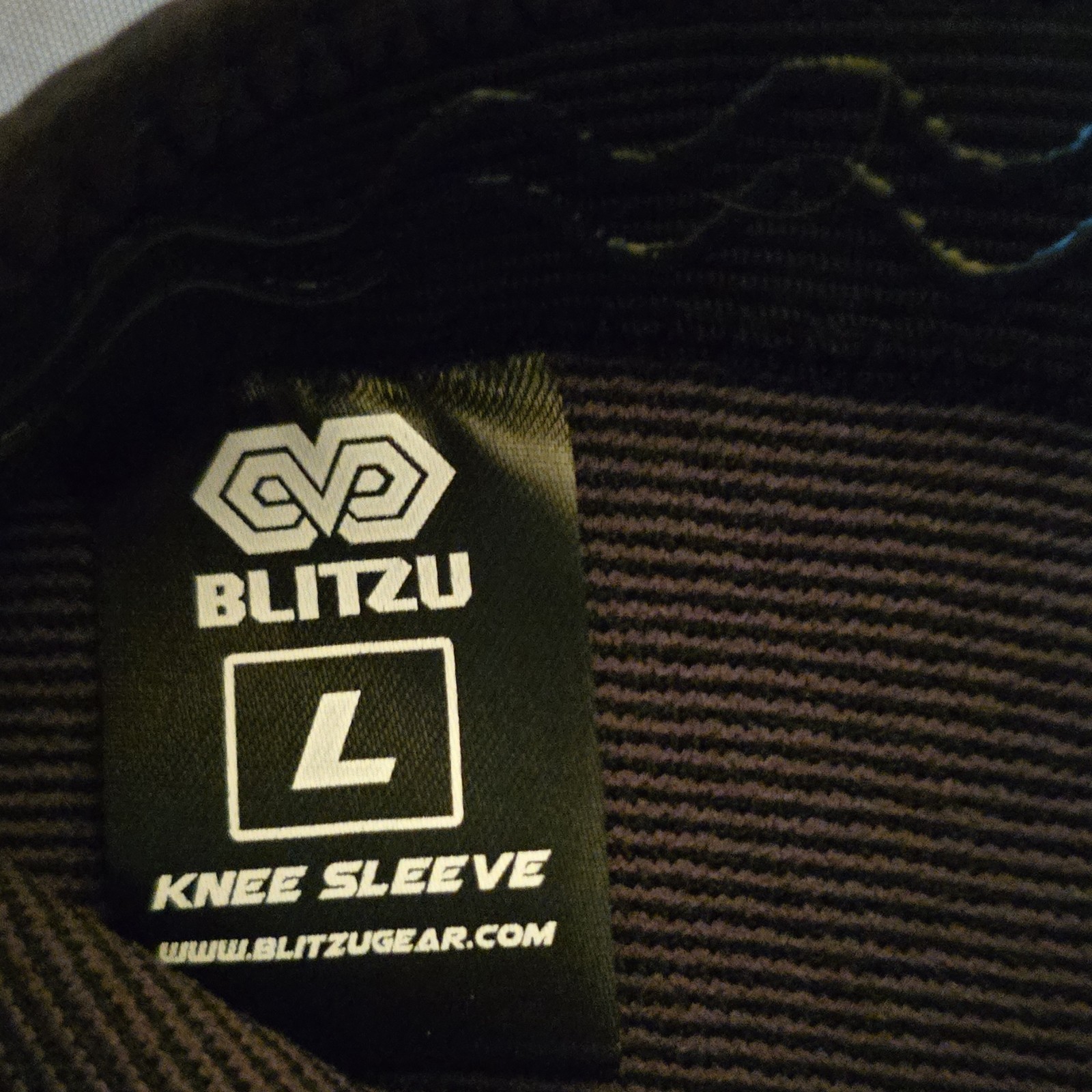 Blitzu Knee Sleeve Large Compression Support Black for Knee