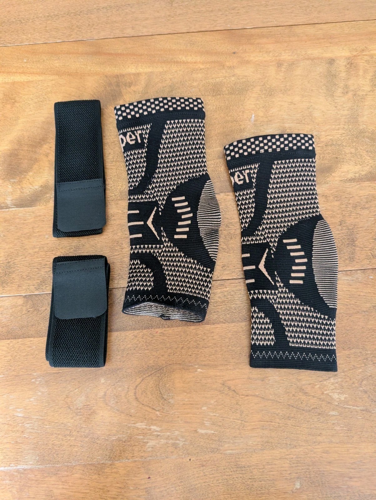 Ankle Brace for Women & Men, Ankle Compression Sleeve Support Copper Infused