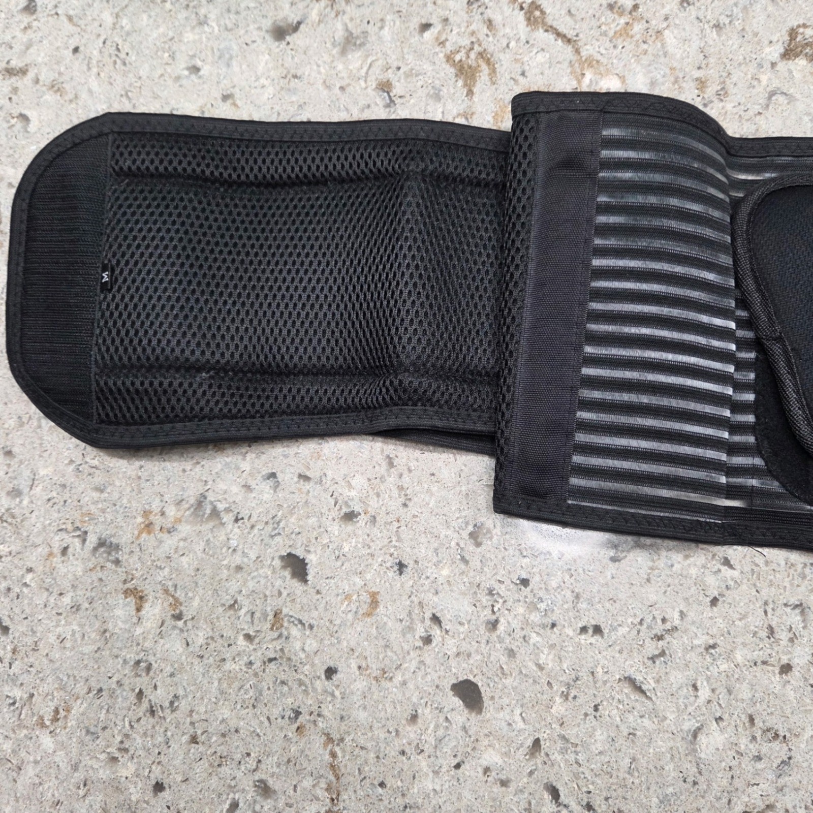 SPARTHOS Black Mesh Lumbar Support Belt Back Brace Size M Adjustable