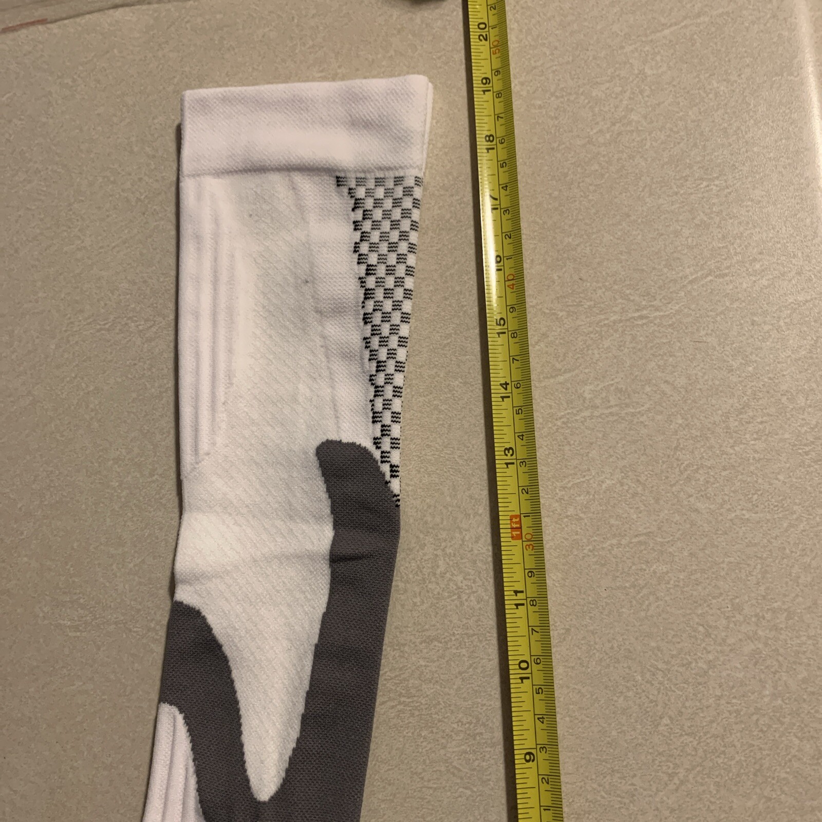 1 Pair White Compression Socks Support S/M