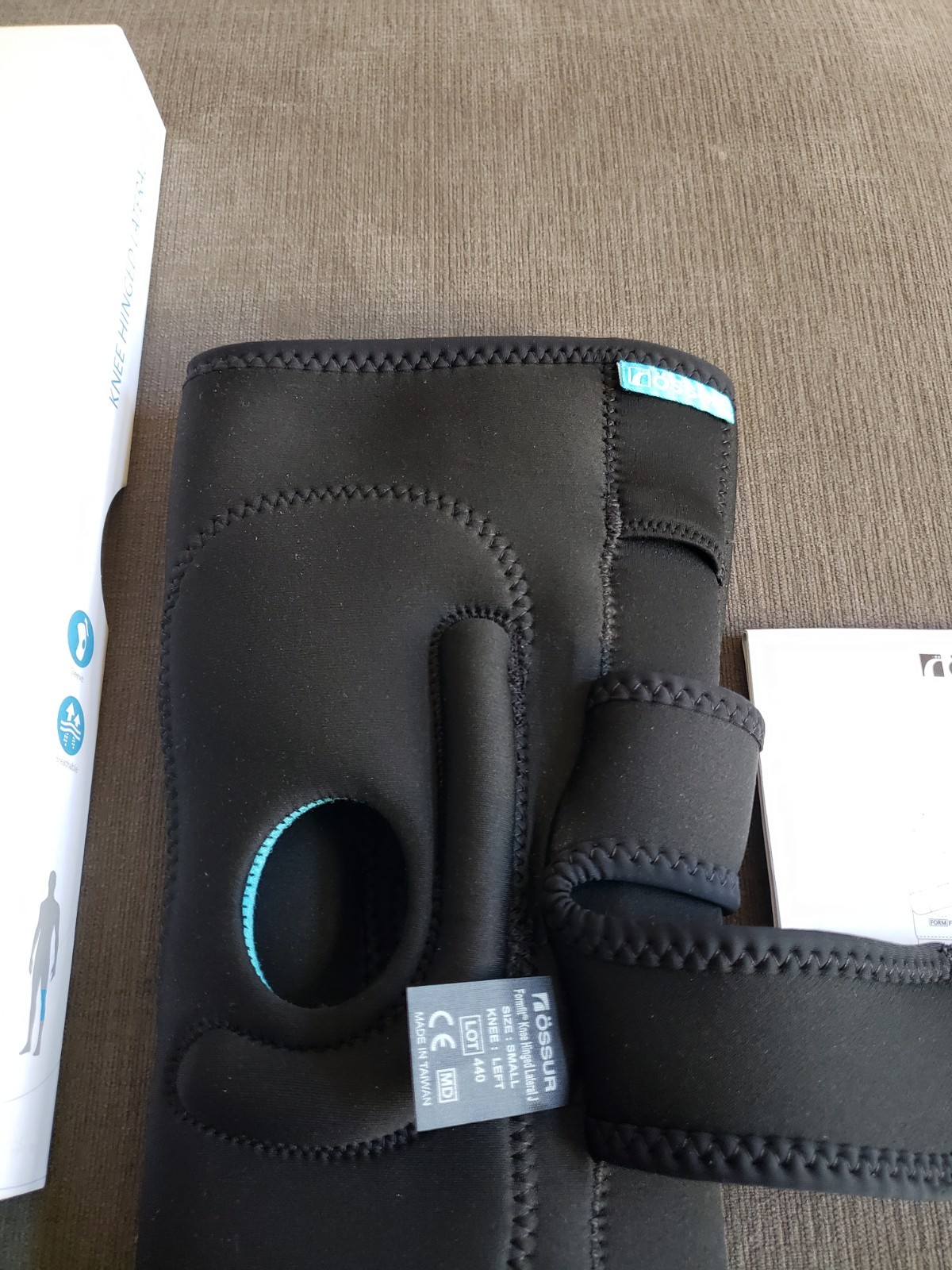 Ossur Form Fit Hinged Pull-On Lateral Left Knee J Brace Size Small – OPEN BOX