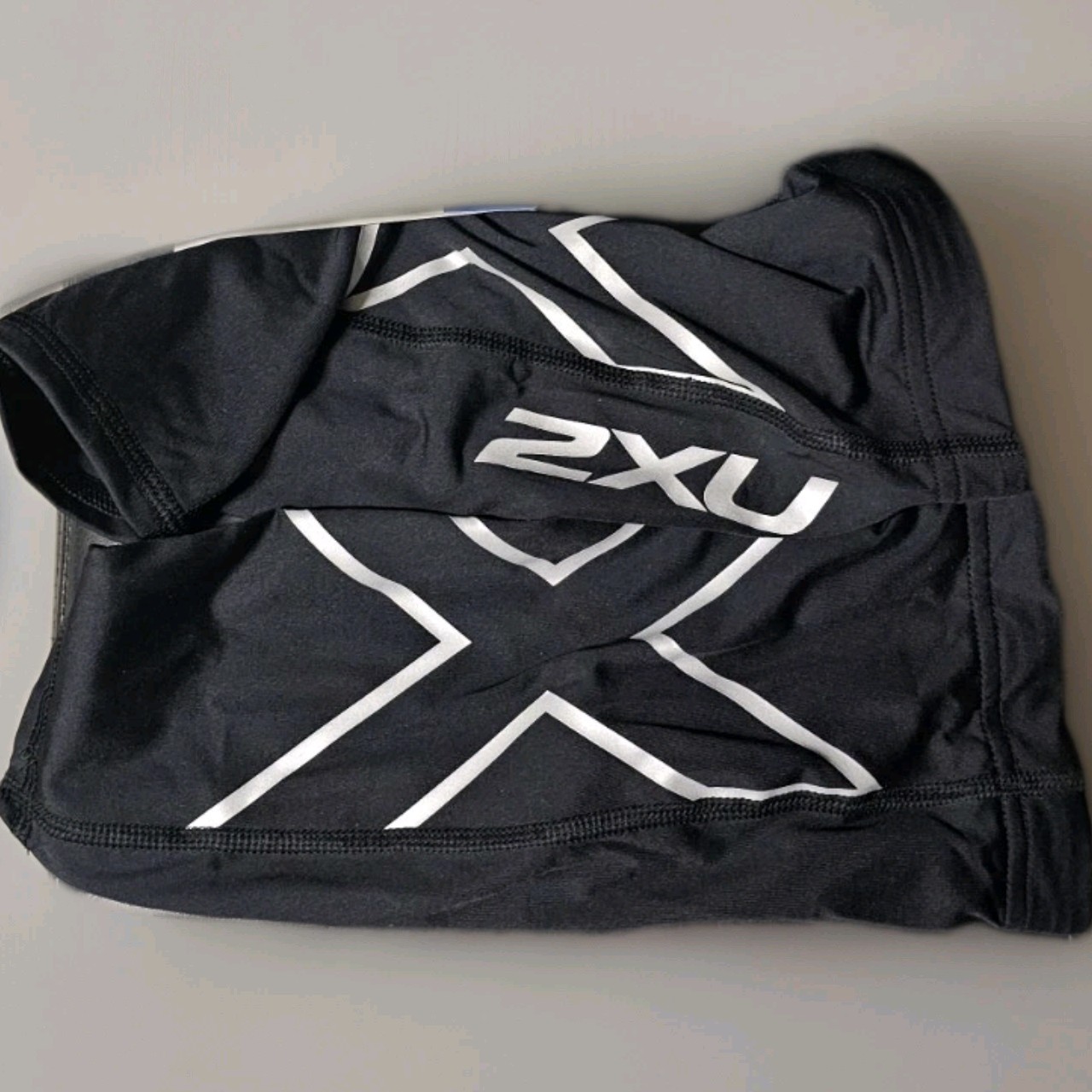 2XU LARGE Compression Calf Guards Sport Running Moisture Wicking Blck Unisex NEW