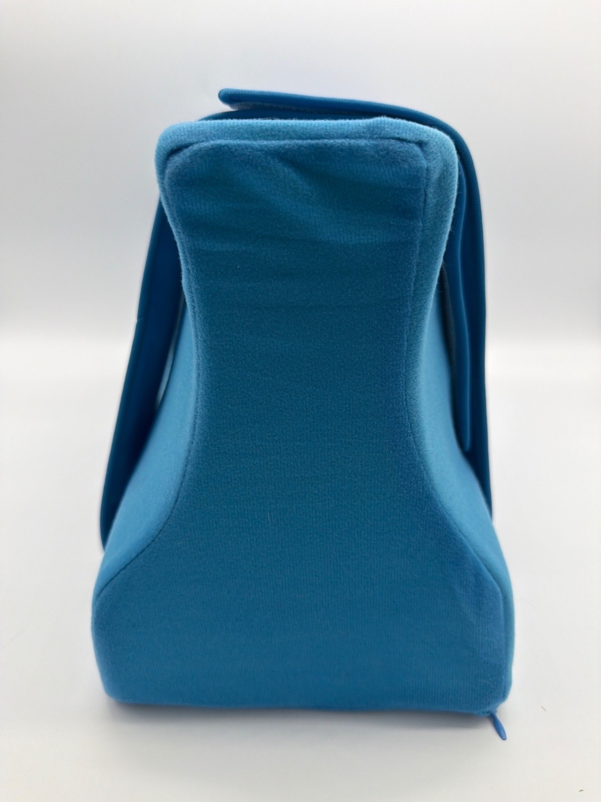 Hip Abduction Pillow With Adjustable Straps Blue 100% Polyester Lightweight & Du