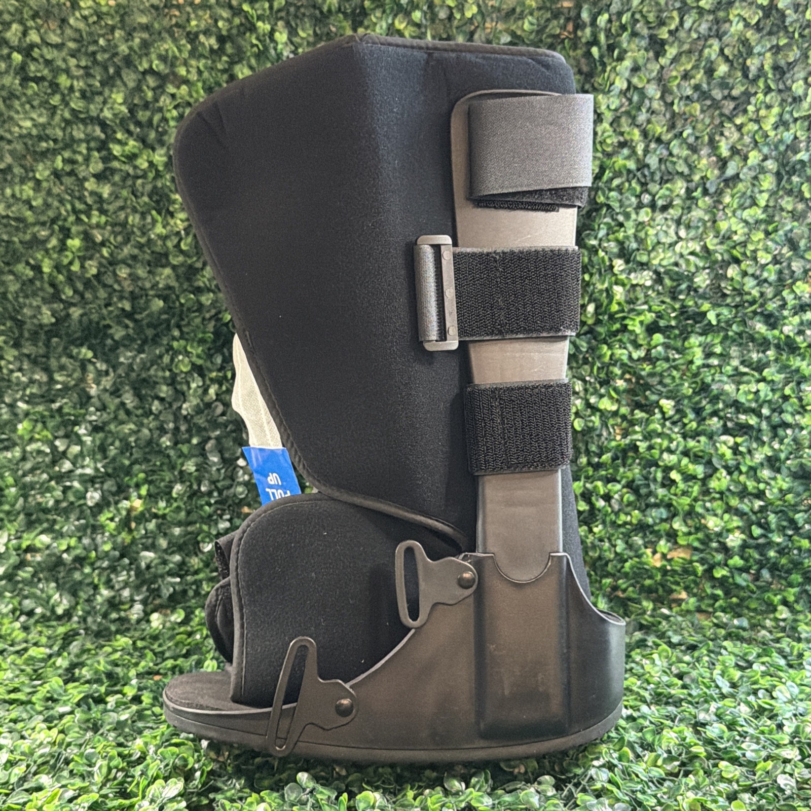 United Ortho Short Air Cam Walker Fracture Boot, Small, Black