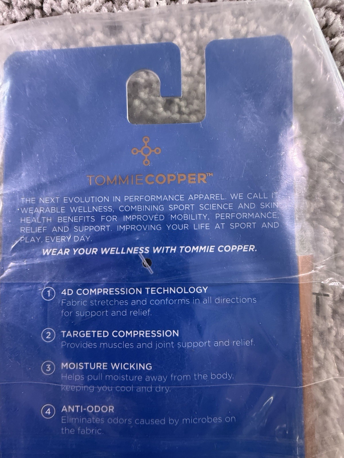 NWT 2 Kids Tommie Copper Core Full Arm Sleeve Medium Black