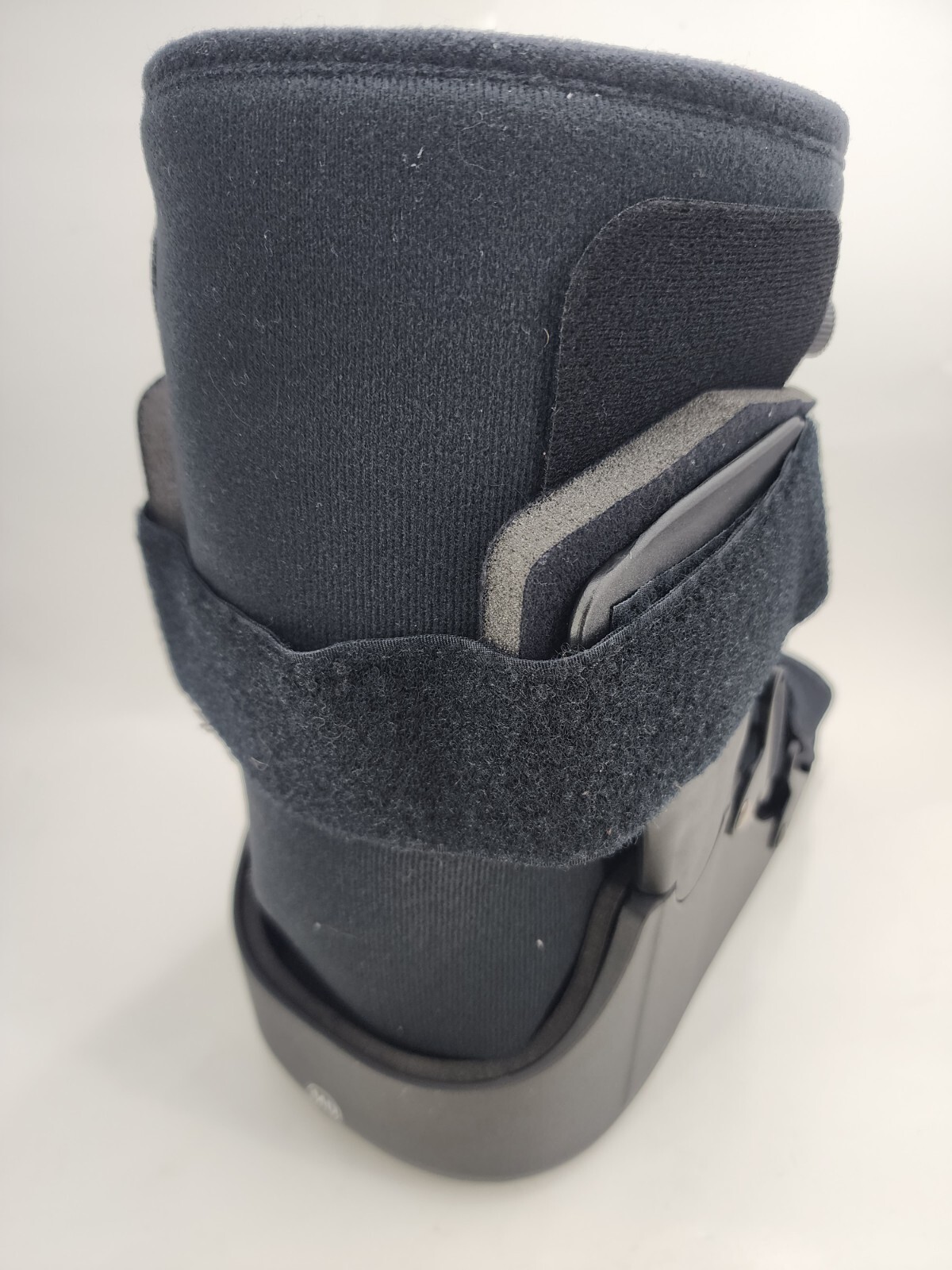 UNITED ORTHO Short Air Cam Walker Fracture Boot Black Fits Left or Right S/M