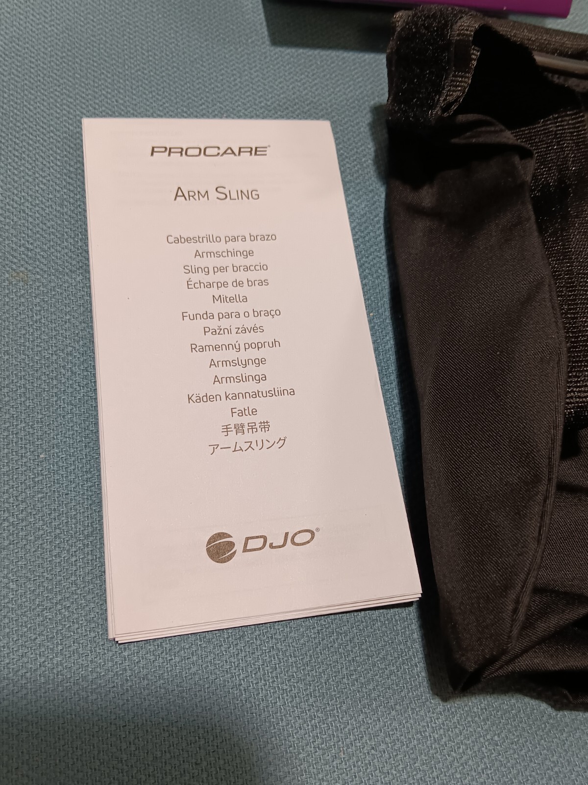 Procare Arm Sling Hook and Loop Closure, Medium 1 Count