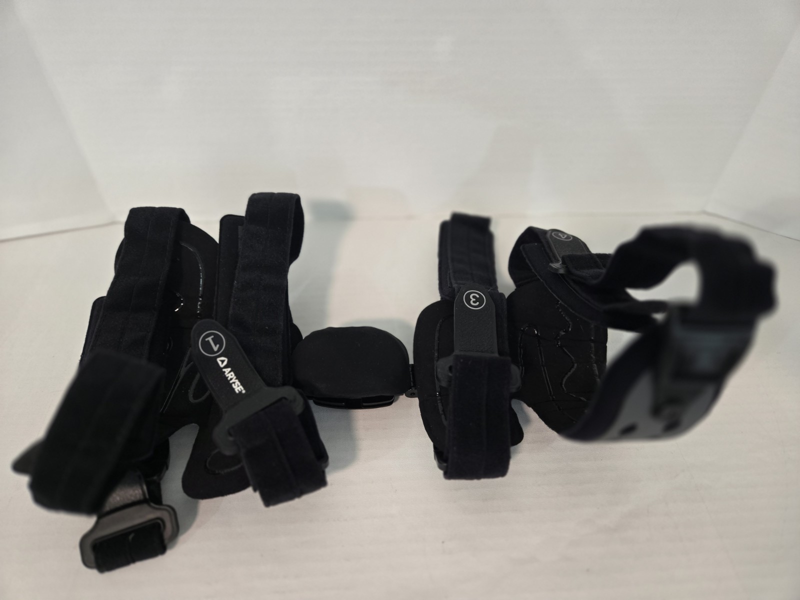 Aryse Universal Metforce OA Knee Brace w/Suspension Sleeve FREE SHIPPING