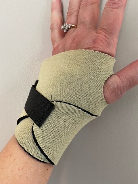 AOA Universal Australian Wrist Wrap – Beige