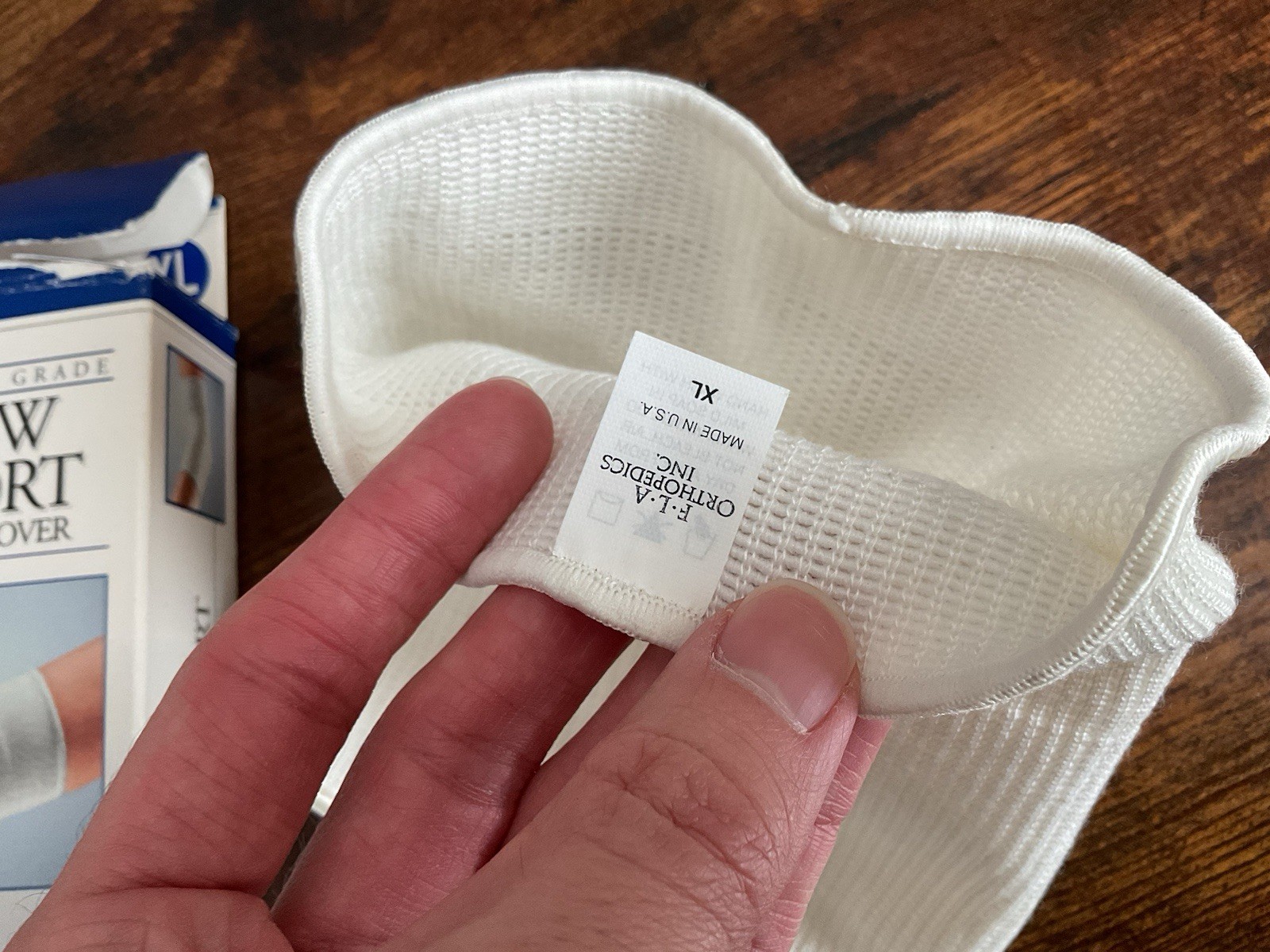 FLA X-Large XL Elbow Support Elastic Pullover Hospital Grade White