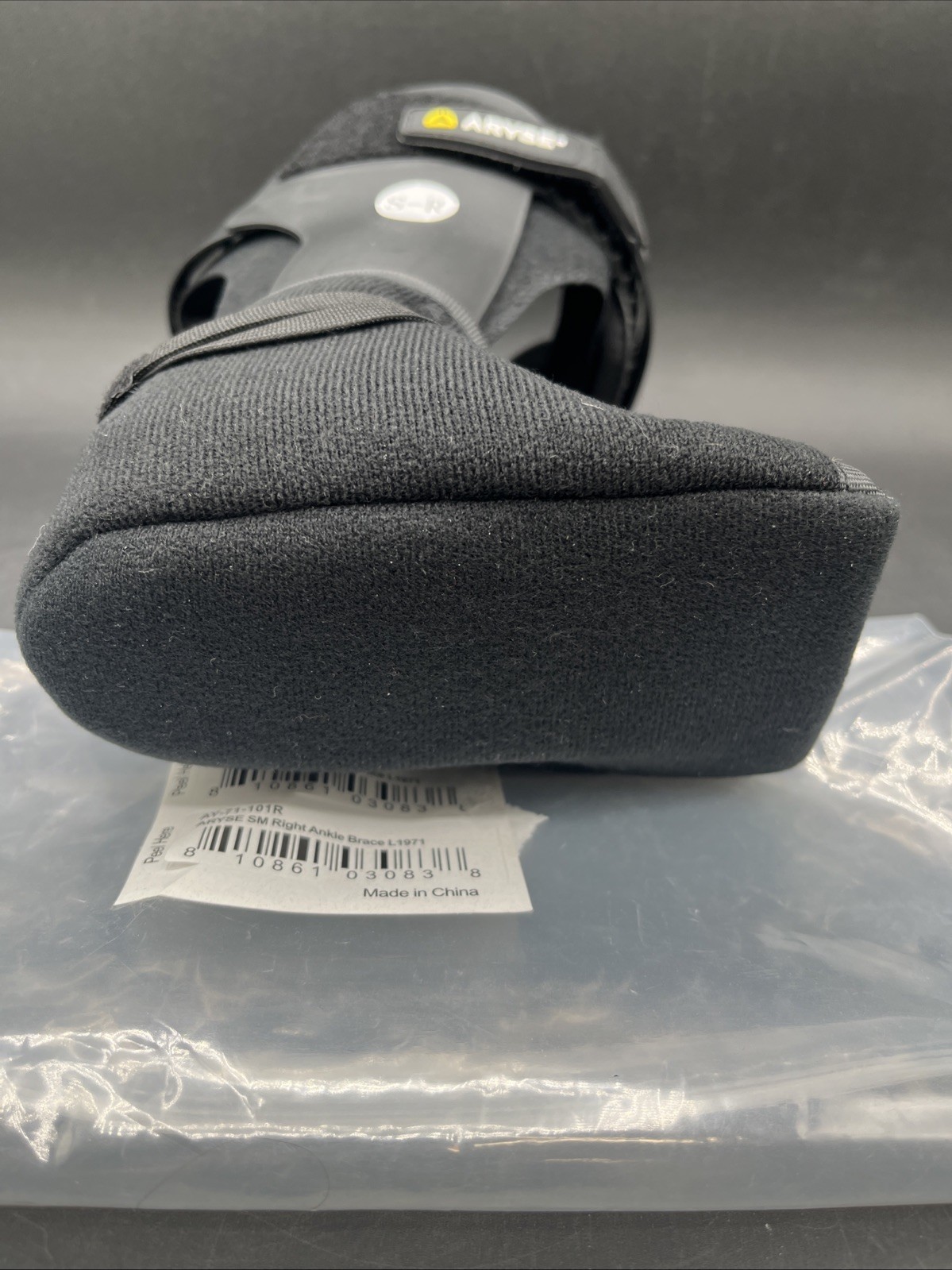 ARYSE ankle brace Size Small RIGHT. AY-71-101R NEW