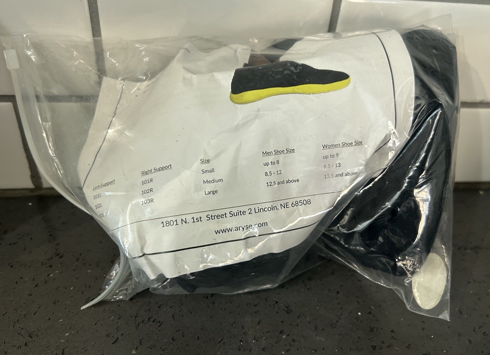 Aryse AY-71-102L Ankle Brace Medium Size New In Package L1971 Left