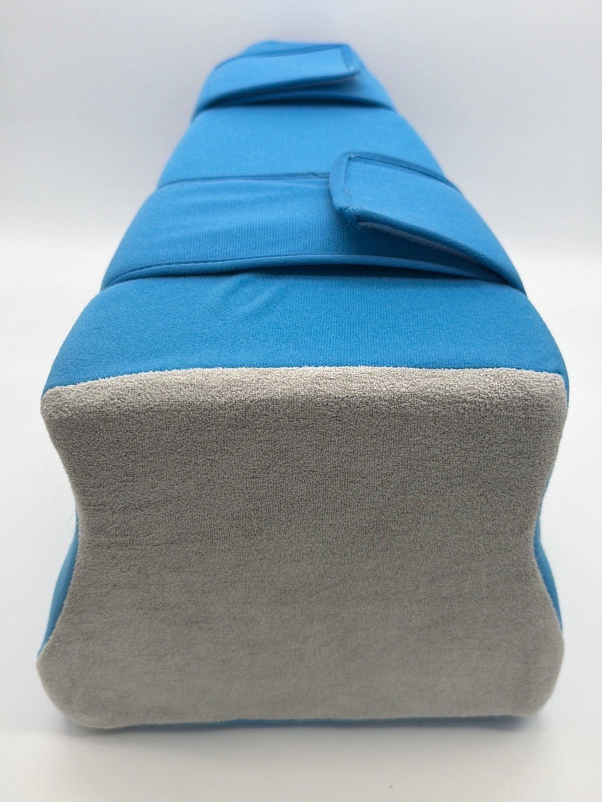 Hip Abduction Pillow With Adjustable Straps Blue 100% Polyester Lightweight & Du