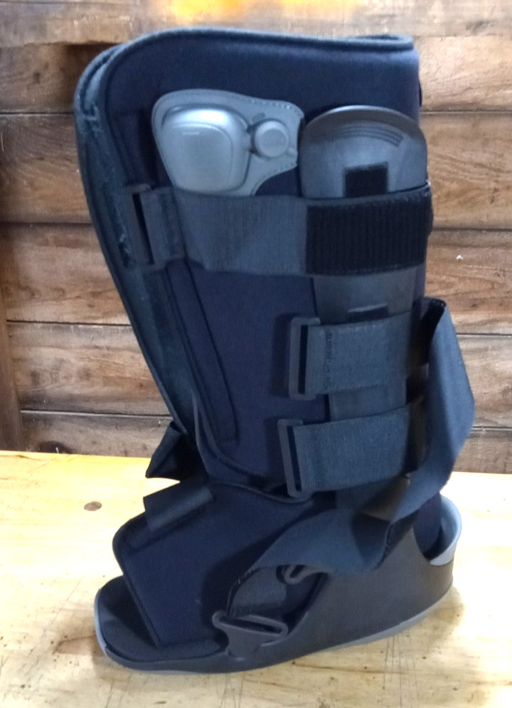 Breg Softgait Air Walker 100617-030 Leg Brace Boot Tall size M