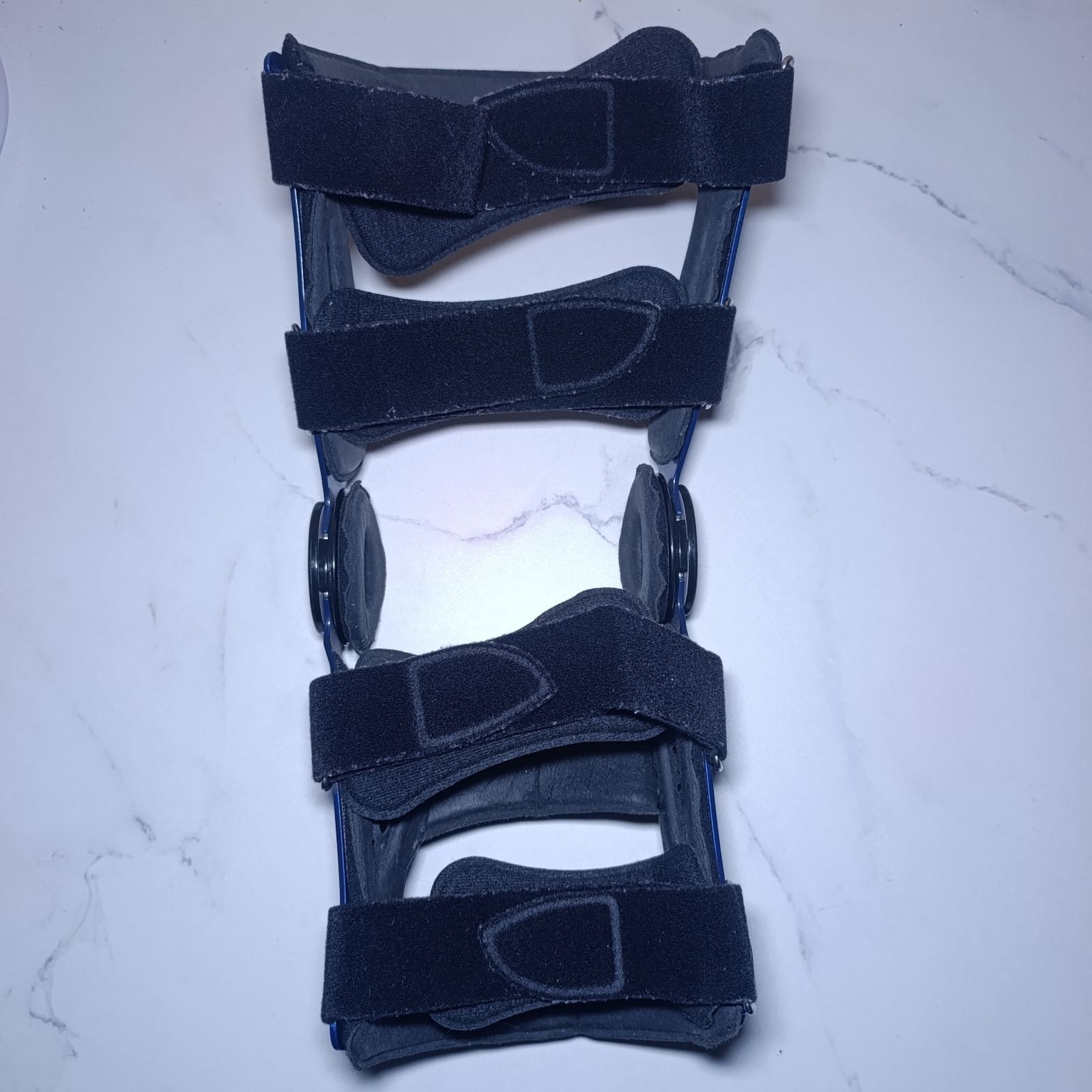 5R size Bauerfeind SecuTec GENU Stabilizing knee orthosis joint relieves Germany