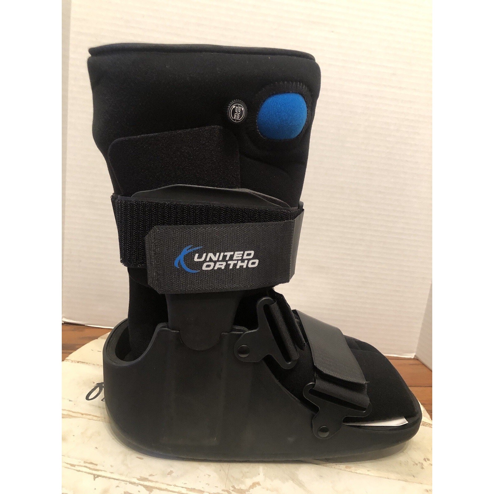 UNITED ORTHO Short Air Cam Walker Fracture Boot Black Medium MD *READ