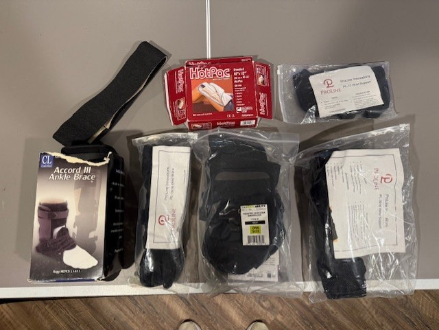 Lot of (9) Medical Braces DONJOY – COMFORTLAND