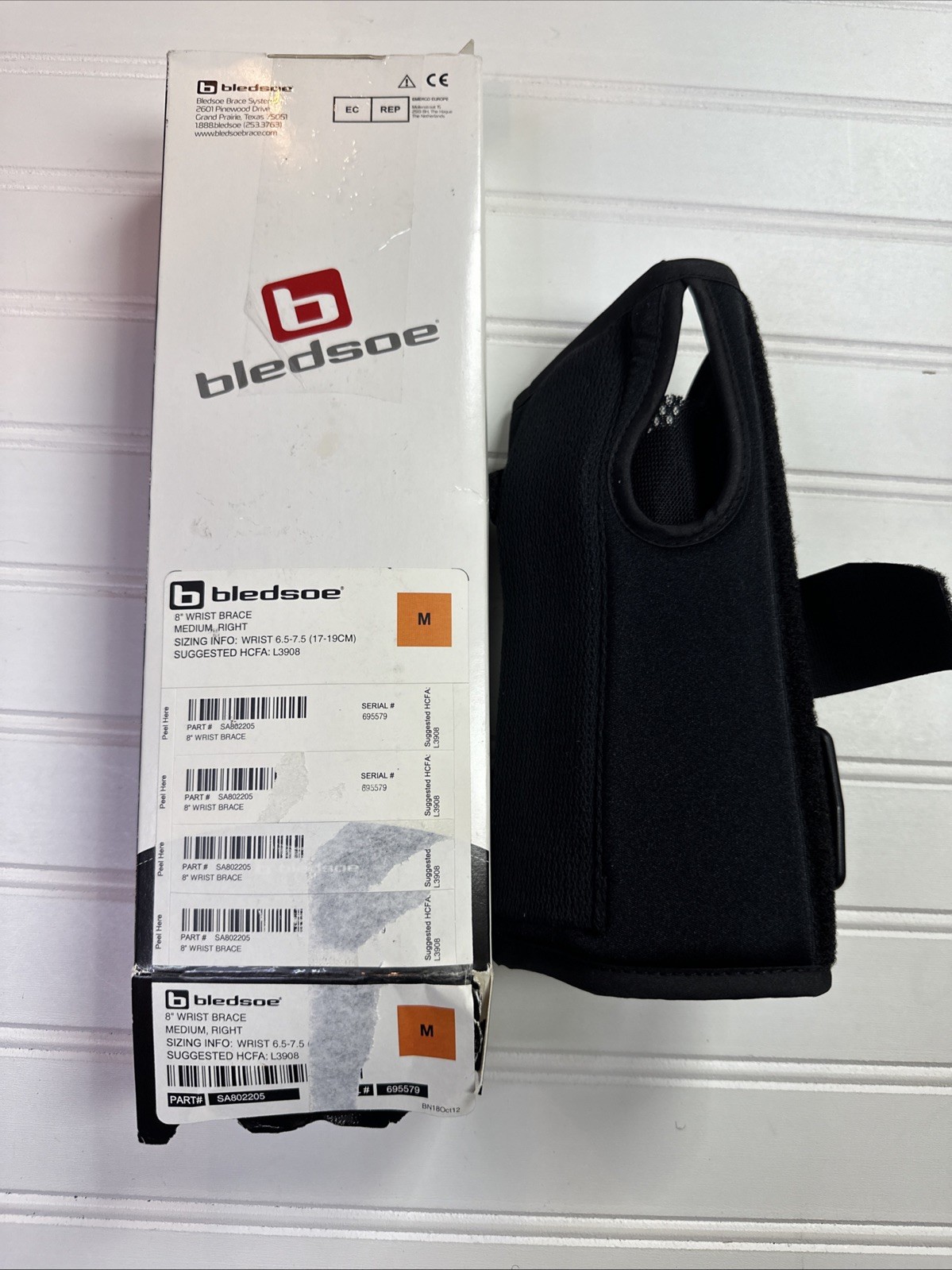 Bledsoe 8″ Wrist Brace Black Medium Right