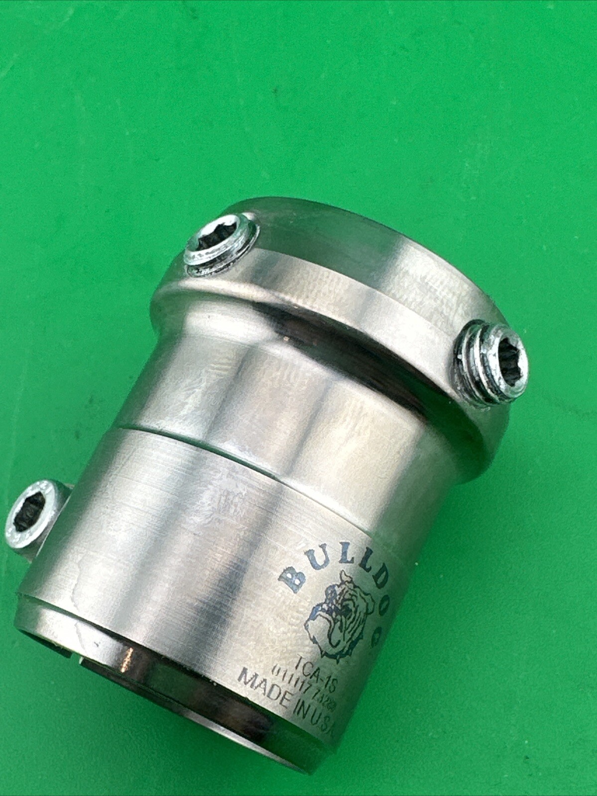Prosthetic Bulldog titanium tube clamp. Fits 30mm diameter pylon. TCA-1S