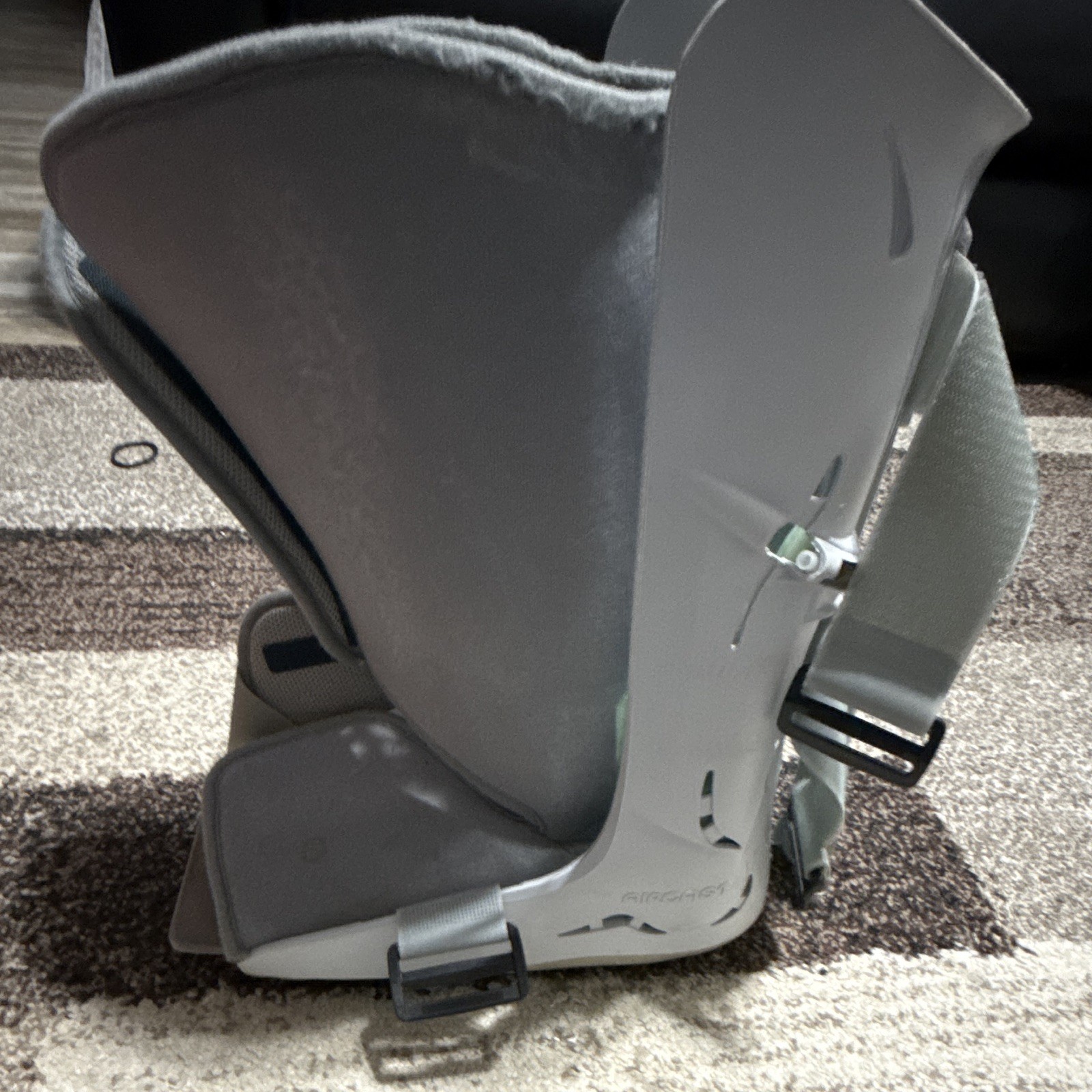 Aircast Adjustable Walking Boot Ankle Foot Immobilizer Plastic Gray/White M