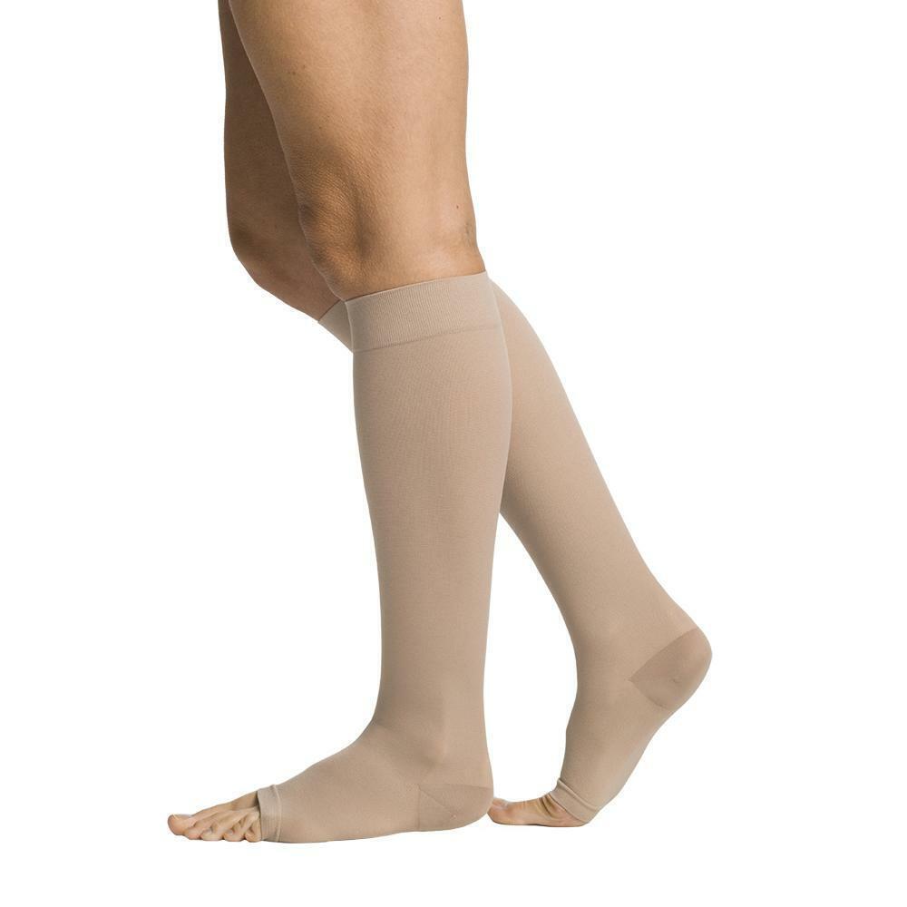 Sigvaris 970 Dynaven Series 20-30 mmHg Unisex Open Toe Knee Highs – 972C